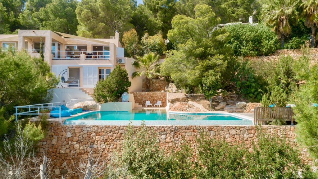 Budget-friendly villa in Ibiza